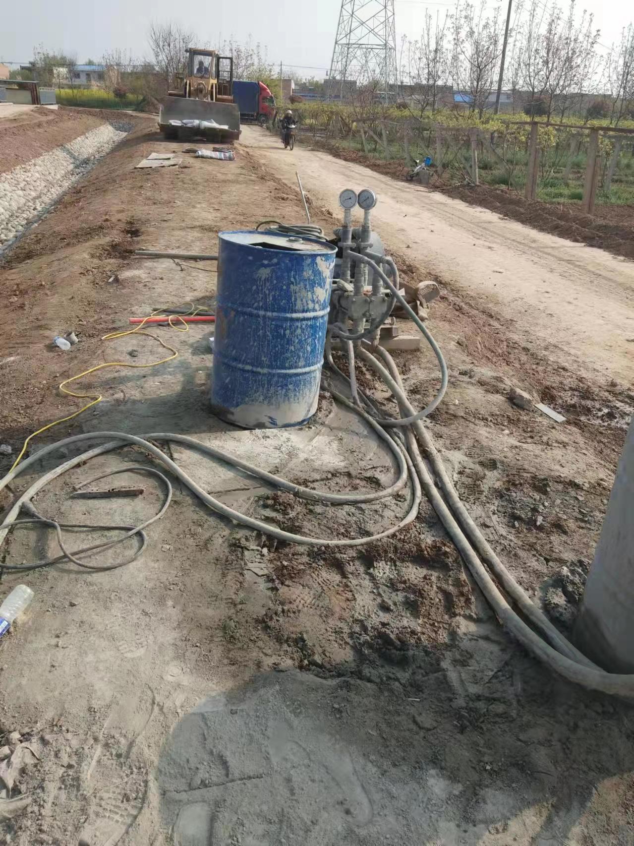 北泉镇顶管注浆